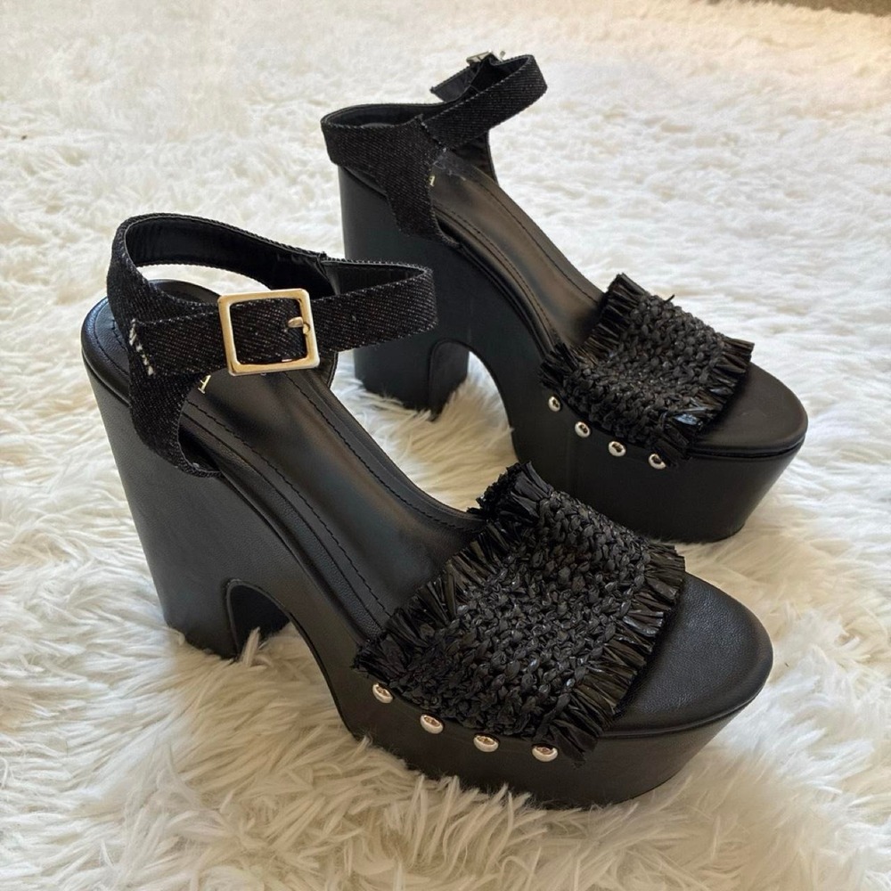 Black chunky platform heels fringe detail goth alternative punk emo darkette